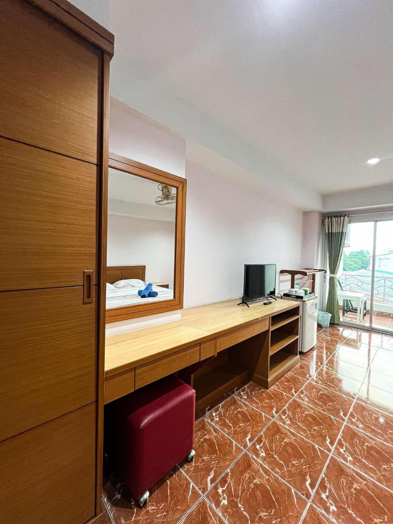 Pattara Mansion พัทยา Hotel Pattaya Buitenkant foto
